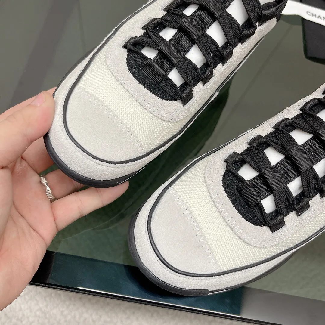 👟👟 👟👟Ex-factory price 480👟👟 [Long-term supply of higher versions] ⚠️Note: This style has many colors and the market has complete colors. Welcome to consult~CHANEL Chanel Couple Style Xiaoxiang Casual Sports Shoes Dad Shoes Counter Original 1:1, each color is accurately matched, the internal standard coding fabric is made of: original imported cow down + imported fabric, the lining is made of: imported breathable velvet, outsole material: original 1:1 mold opening 3 layers T👟👟 👟👟Factory price U code number: Women's 35-41